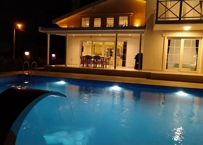 Foca Cabin Rentals