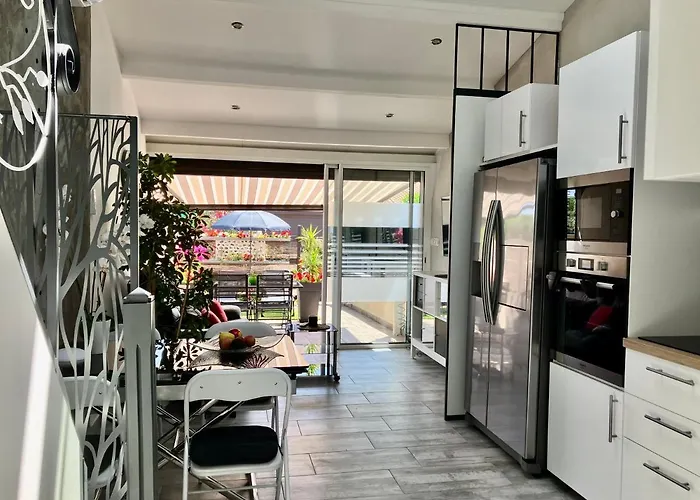 Agde Cabin Rentals