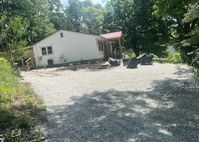 Lancaster Cabin Rentals