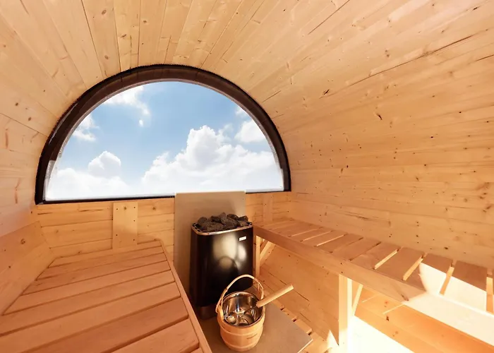 Miyakojima (Okinawa) Cabin Rentals