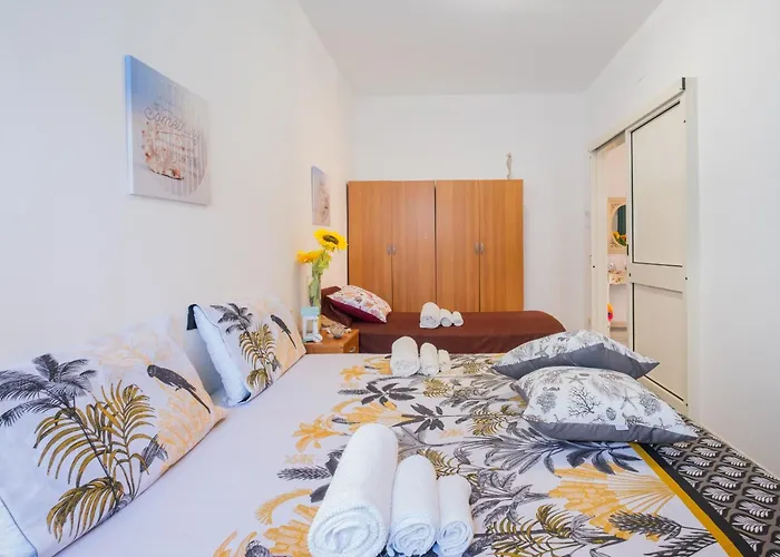 Torre Lapillo Cabin Rentals