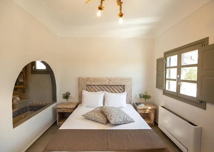 Perissa (Santorini) Cabin Rentals